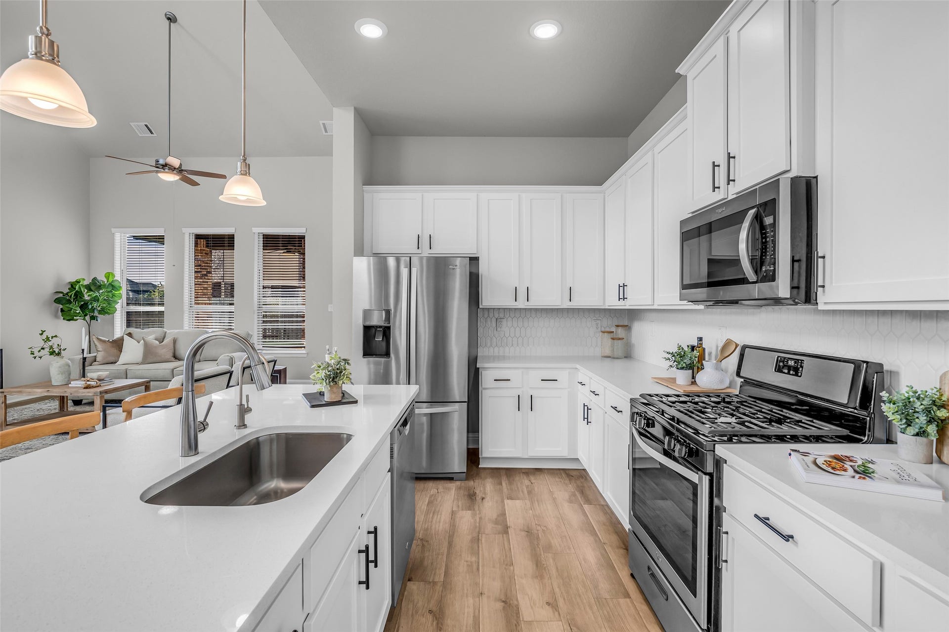 801 Bahia Bay Drive, Katy, TX 77493 801 Bahia Bay Drive, Katy, TX 77493
