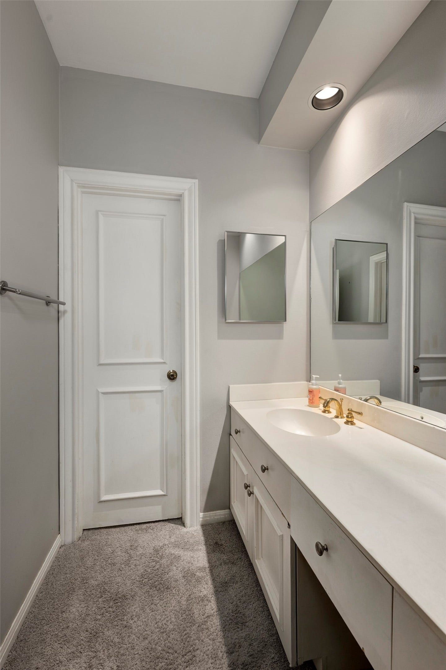 4904 Yoakum Boulevard, Houston, TX 77006 4904 Yoakum Boulevard, Houston, TX 77006