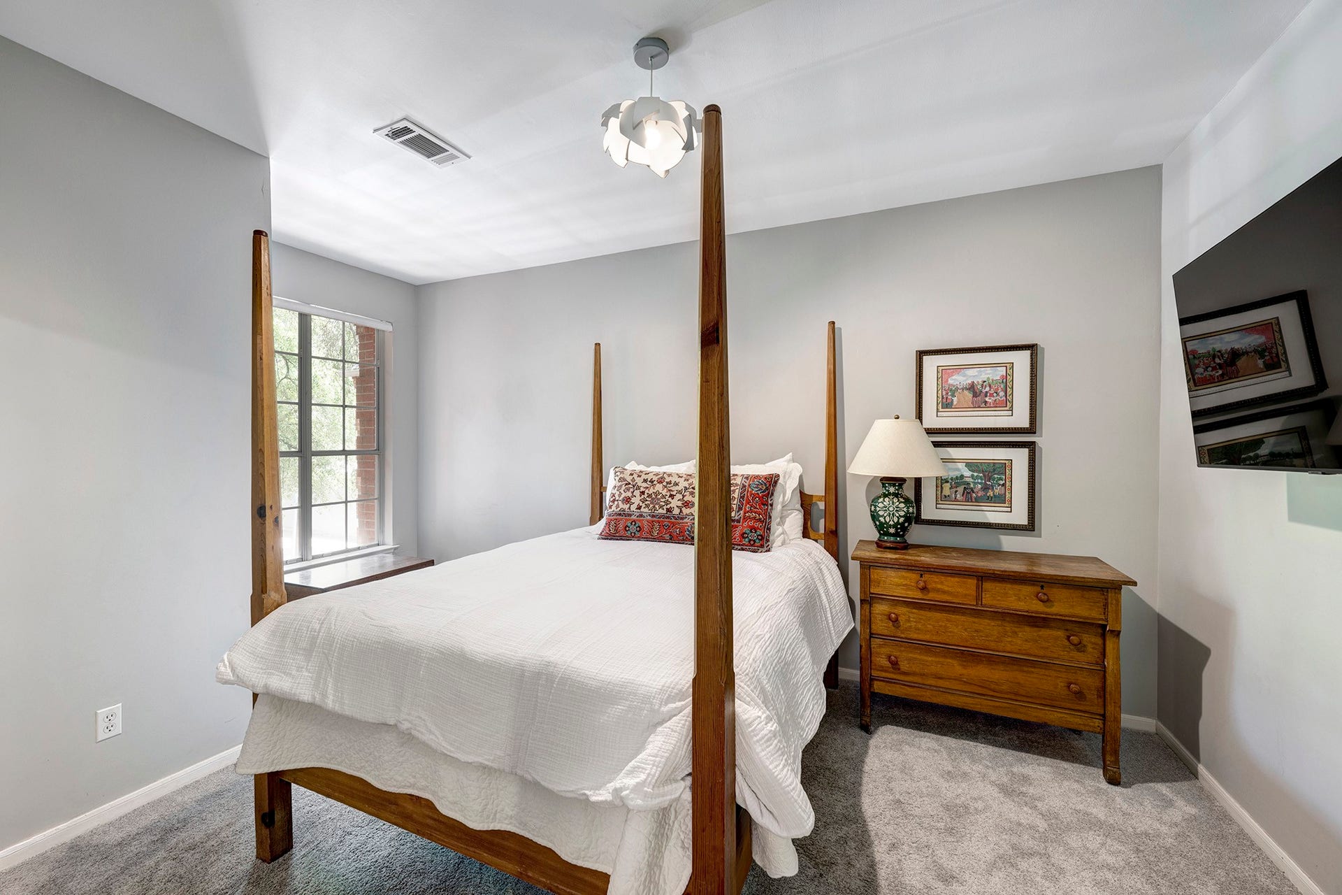 4904 Yoakum Boulevard, Houston, TX 77006 4904 Yoakum Boulevard, Houston, TX 77006