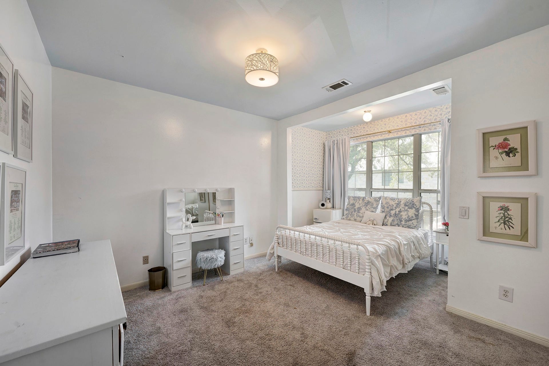 4904 Yoakum Boulevard, Houston, TX 77006 4904 Yoakum Boulevard, Houston, TX 77006