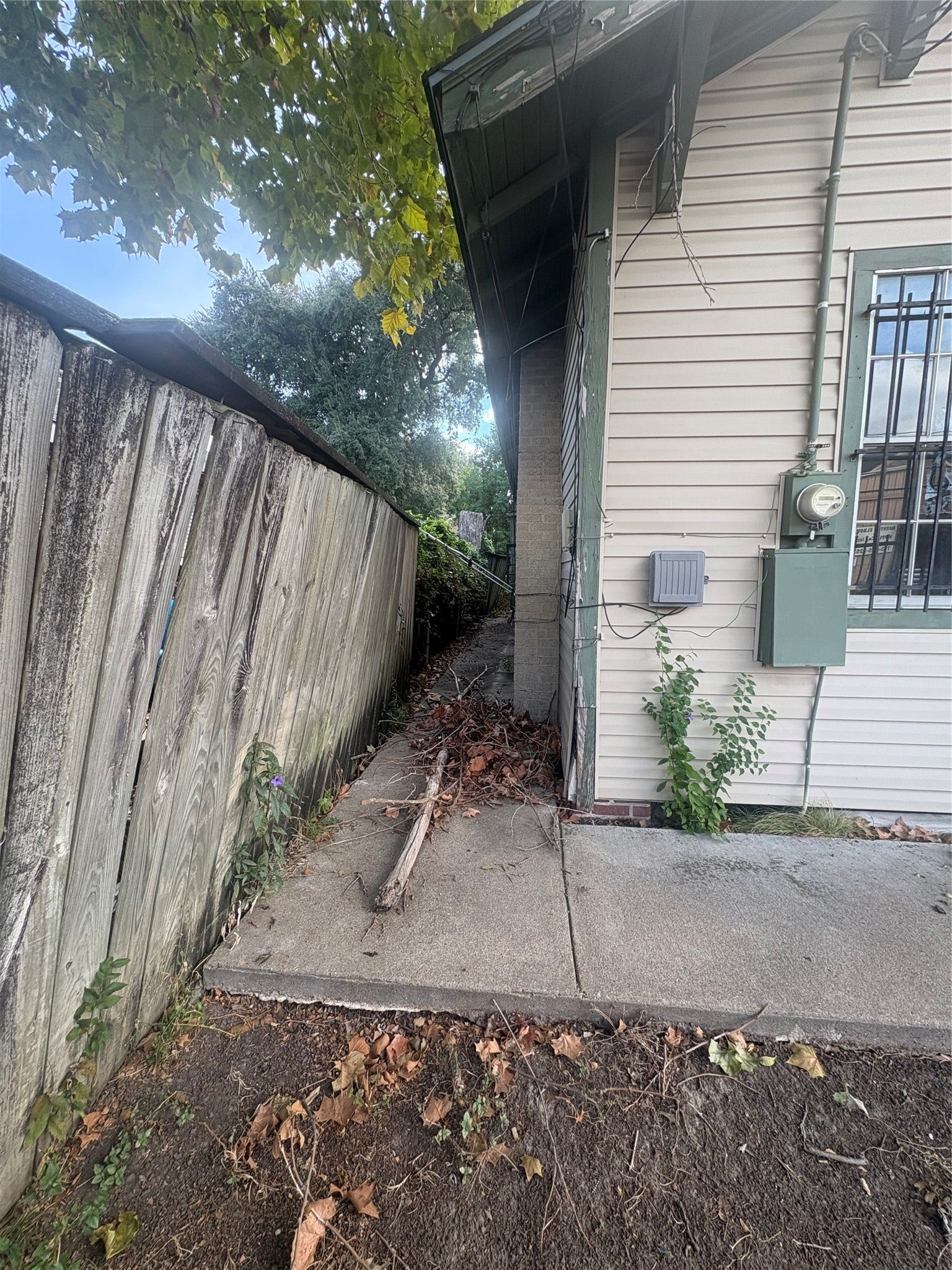 1709 Hussion Street, Houston, TX 77003 1709 Hussion Street, Houston, TX 77003