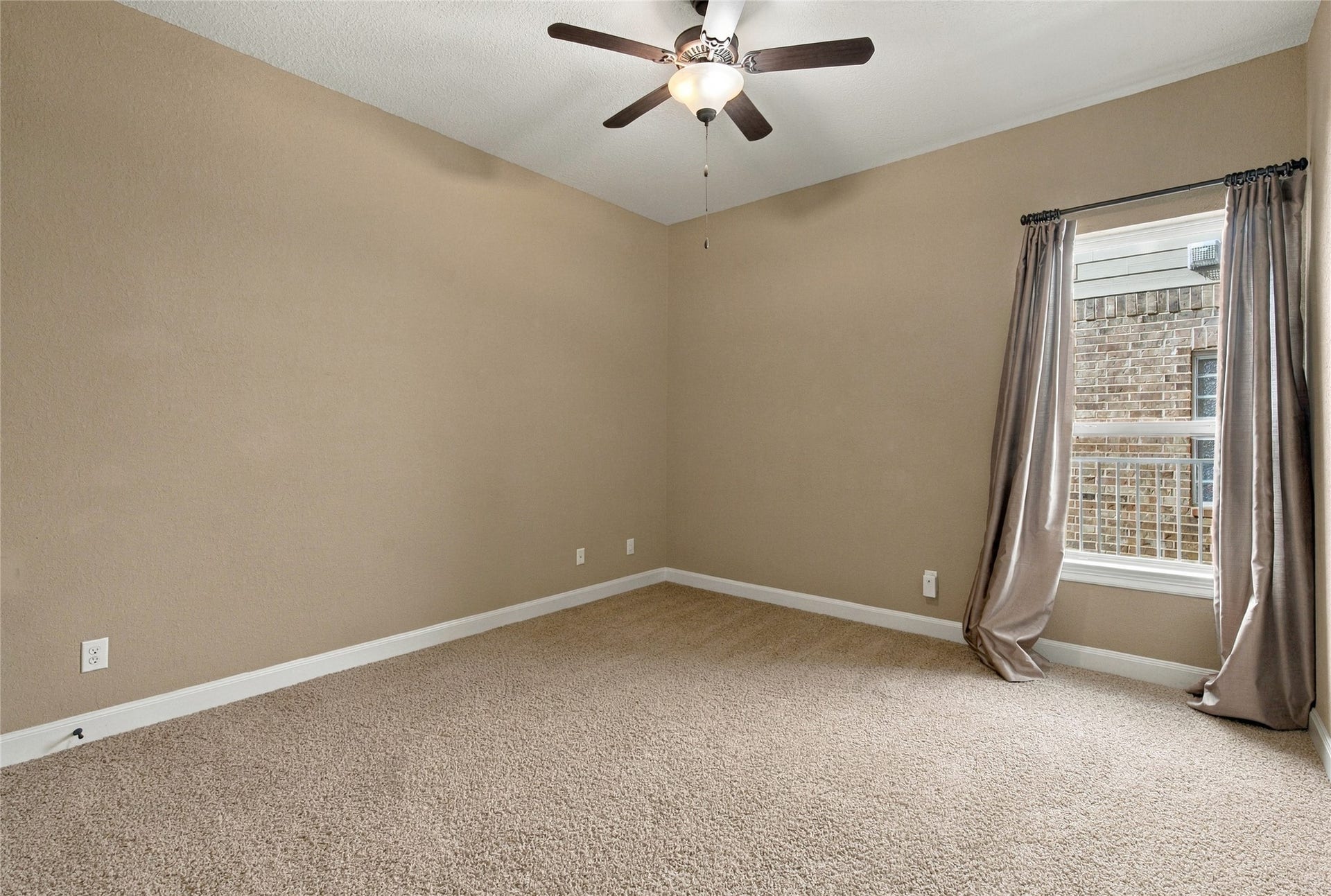 19215 Shady Blossom Drive, Cypress, TX 77433 Another secondary bedroom with great closet space.