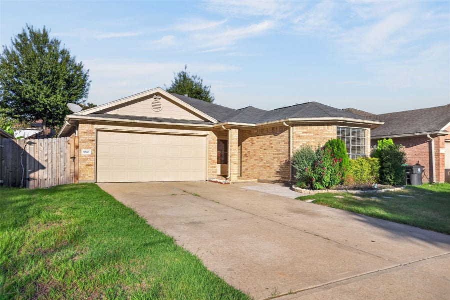 Property photo for 5046 Shadowdale Drive, Houston, TX