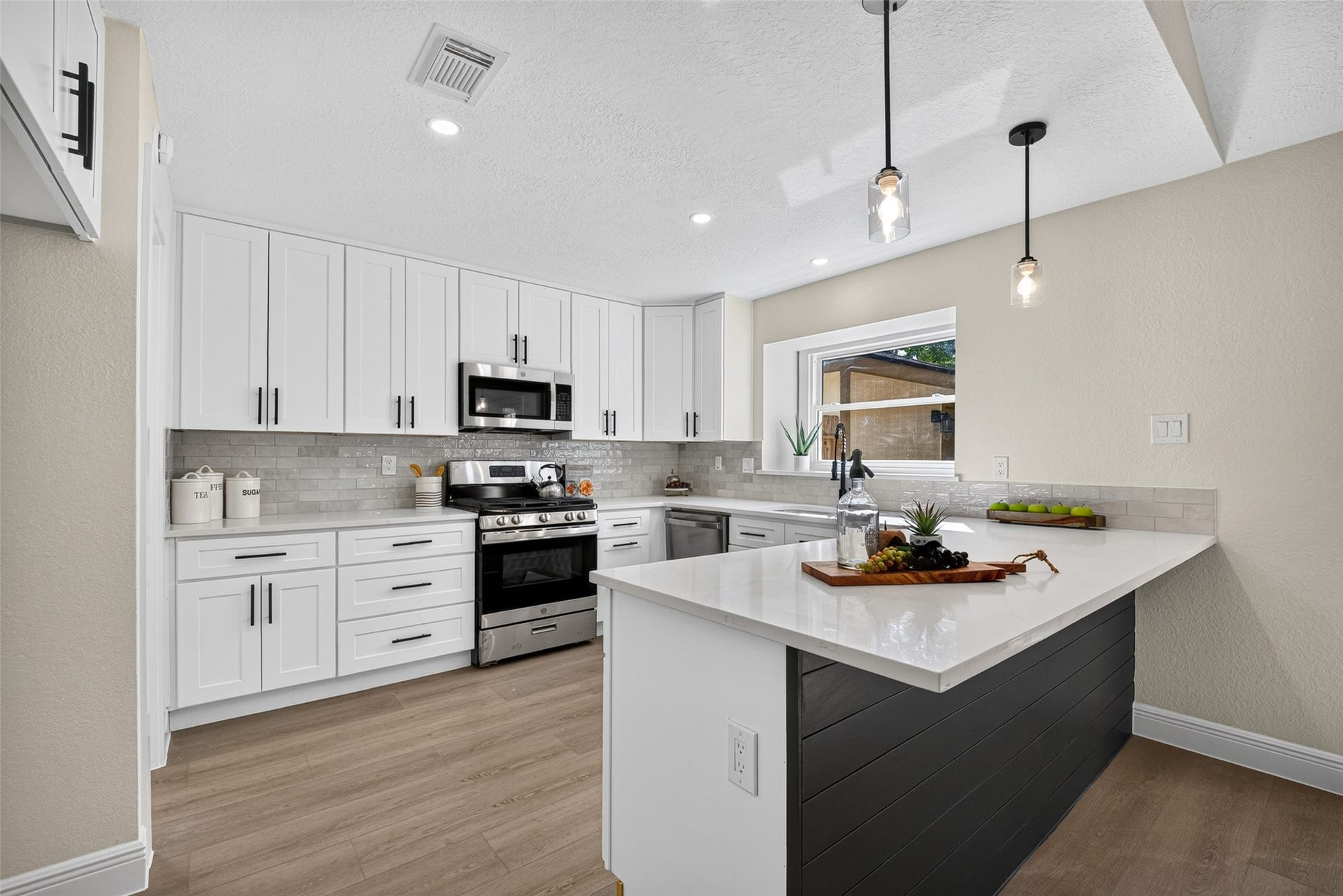 903 Chetwood Circle, League City, TX 77573 903 Chetwood Circle, League City, TX 77573