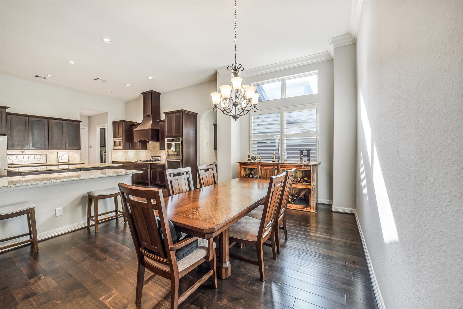 2721 Saddlehorn Trail, Katy, TX 77494 This open concept floorplan is an entertainer's dream.