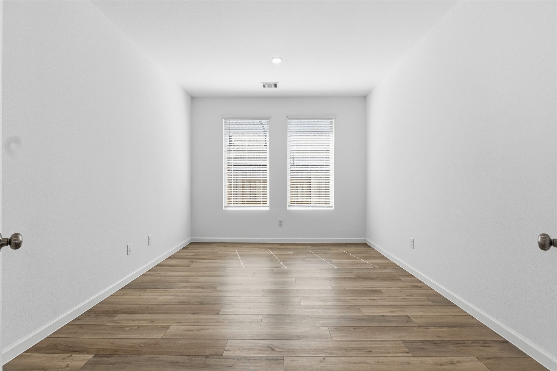 4511 Aspen Colony Lane, Baytown, TX 77521 Oversize Office