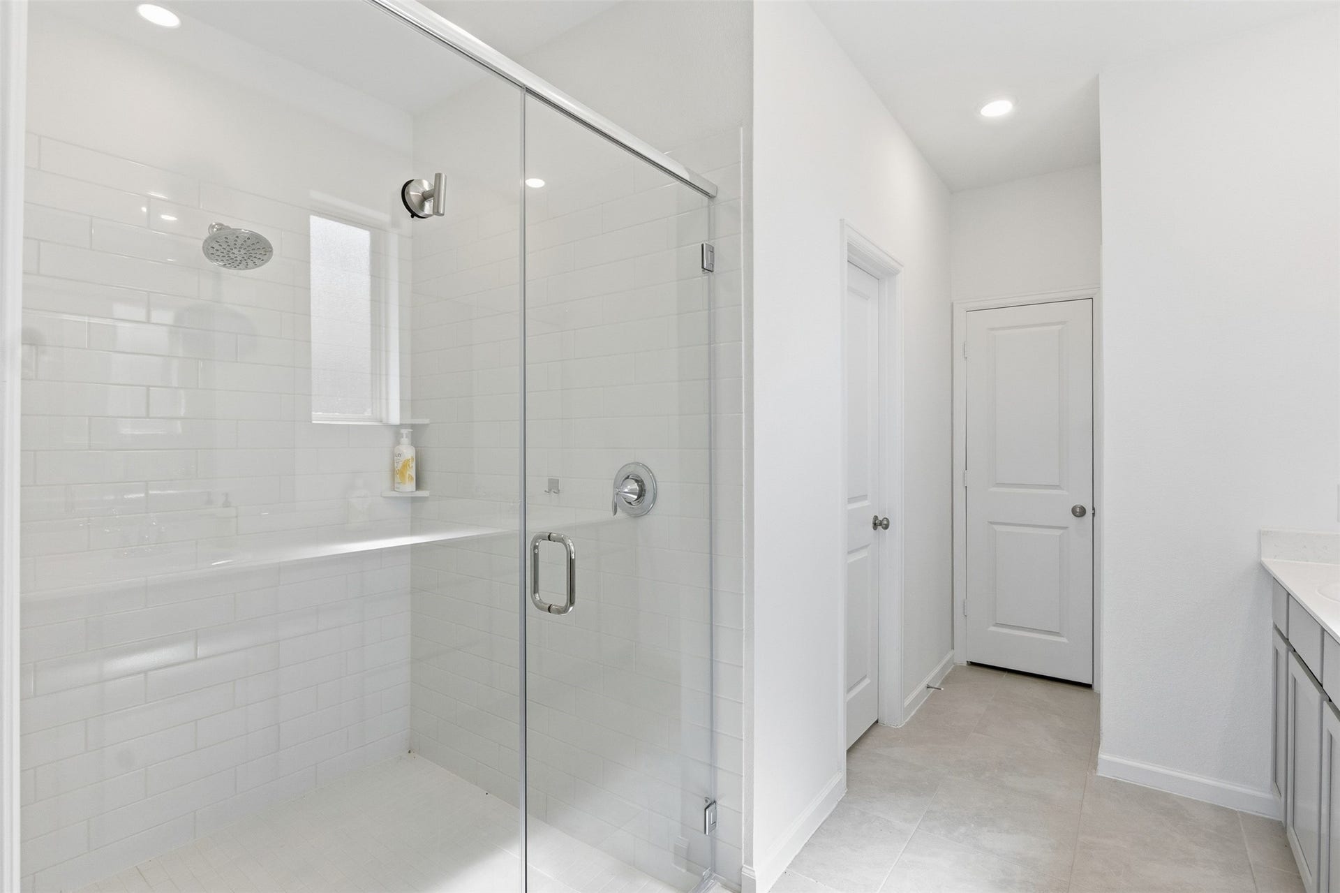 4511 Aspen Colony Lane, Baytown, TX 77521 Primary Bath