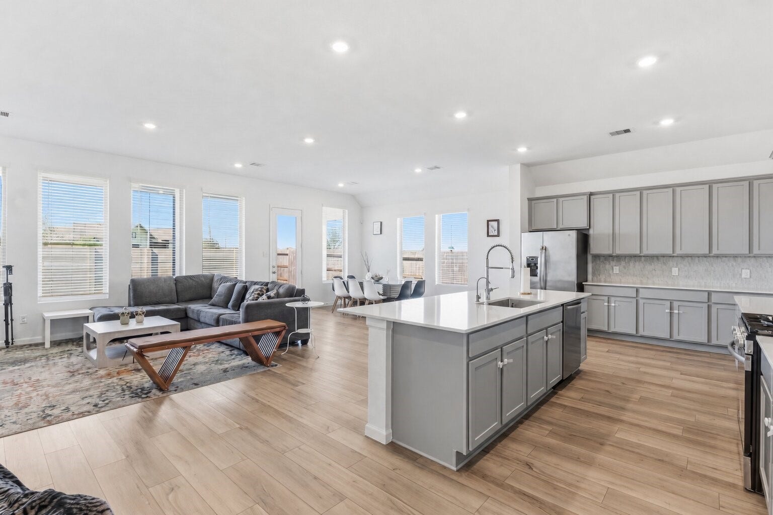 4511 Aspen Colony Lane, Baytown, TX 77521 Open concept Living Area / Kitchen