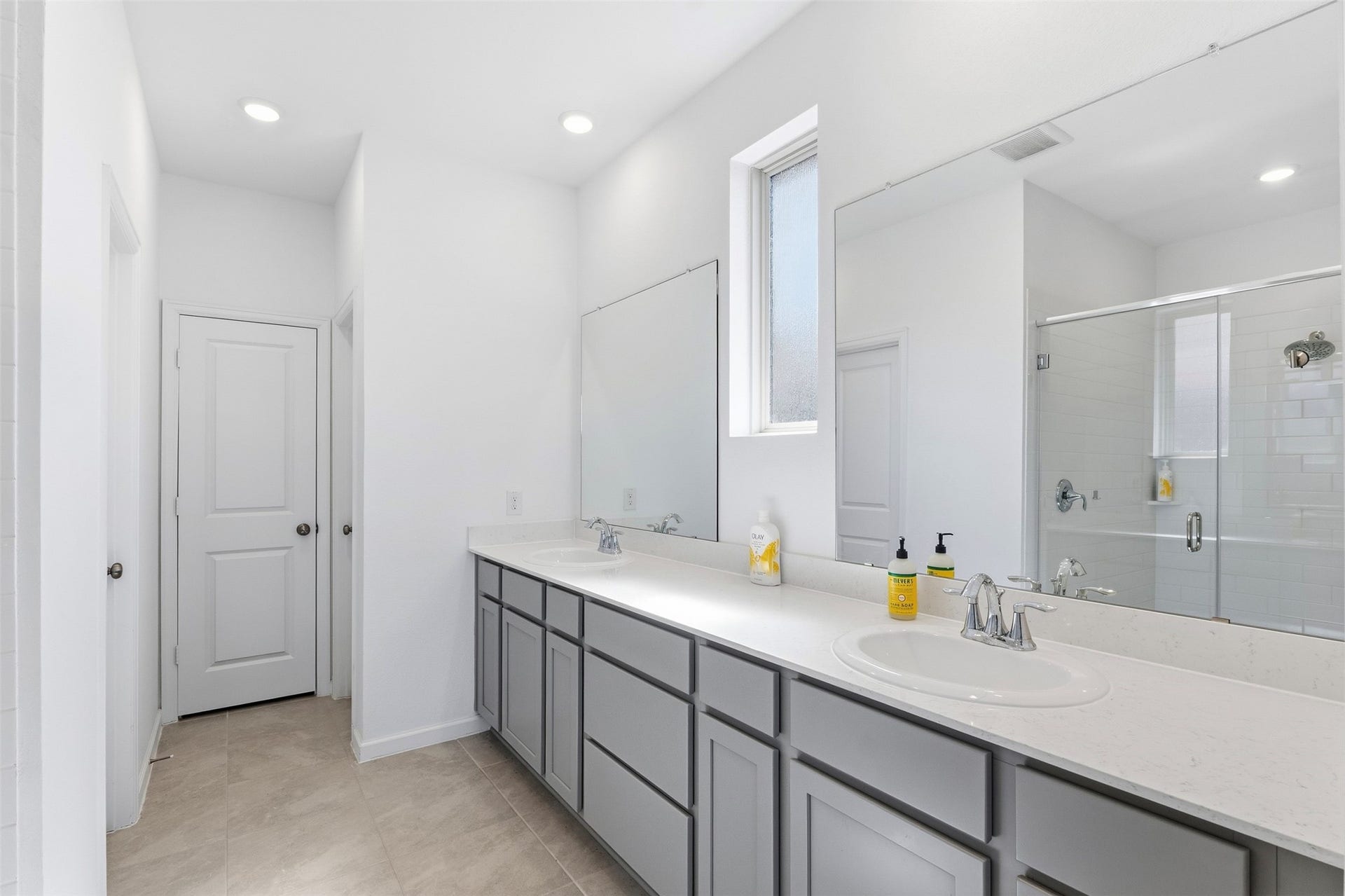 4511 Aspen Colony Lane, Baytown, TX 77521 Primary Bath
