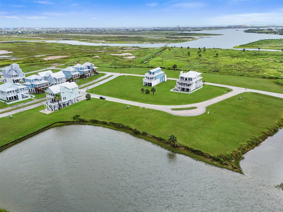 Property photo for 10902 Egrets Nest, Galveston, TX