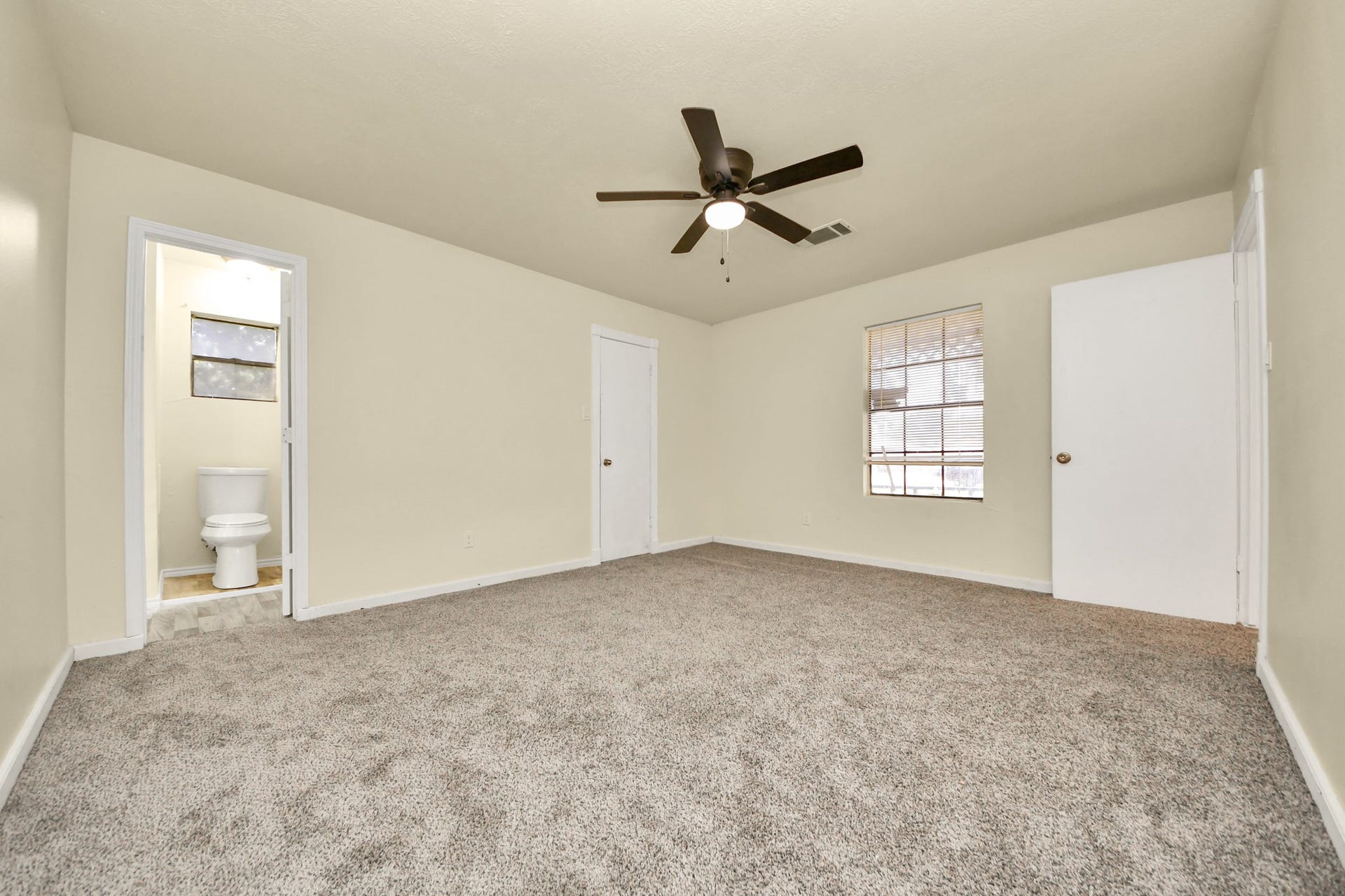 1111 Avenue J Avenue, South Houston, TX 77587 1111 Avenue J Avenue, South Houston, TX 77587