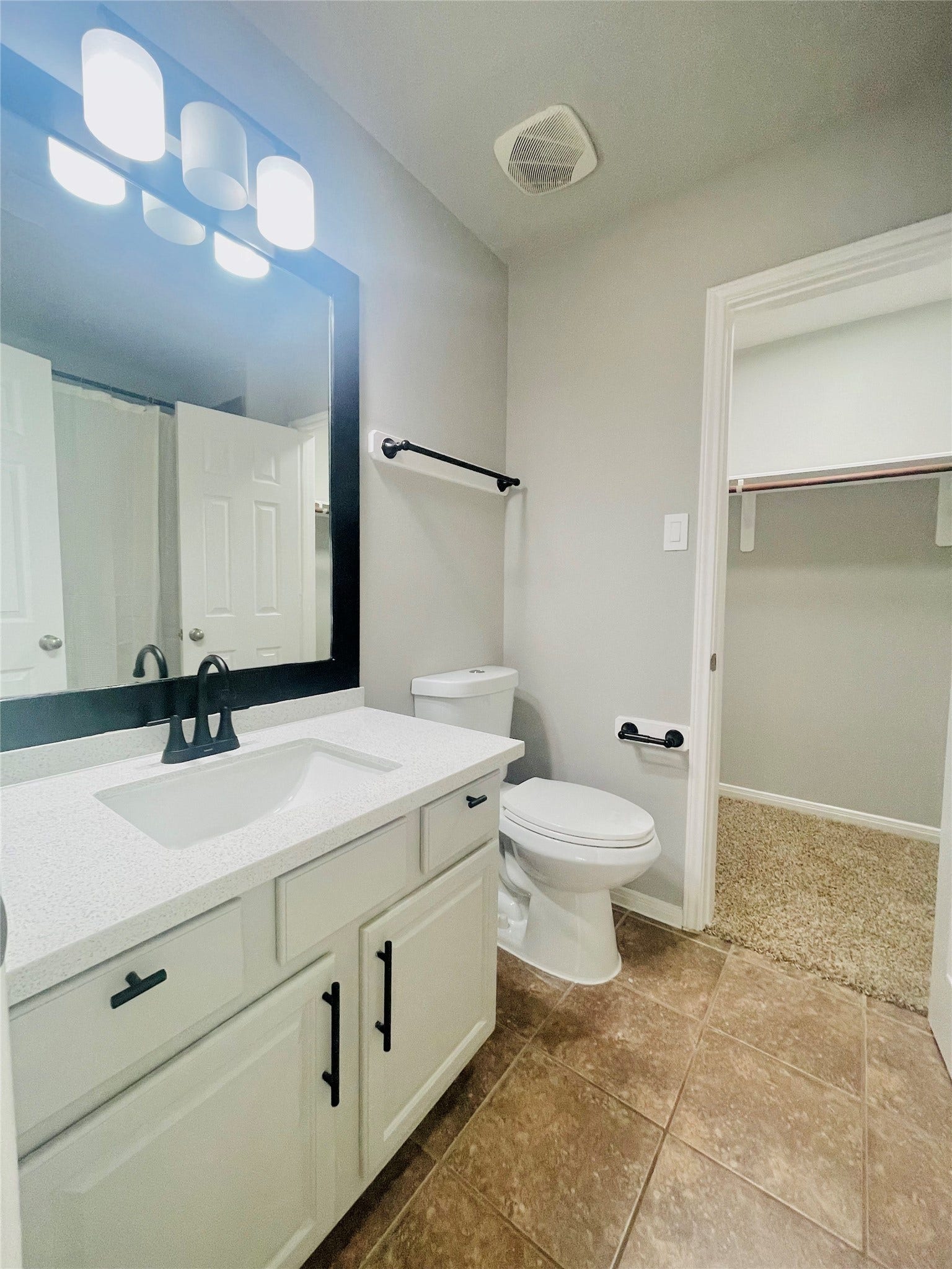 2003 Broken Branch Court, Katy, TX 77494 Bathroom Suite Secondary bedroom upstairs