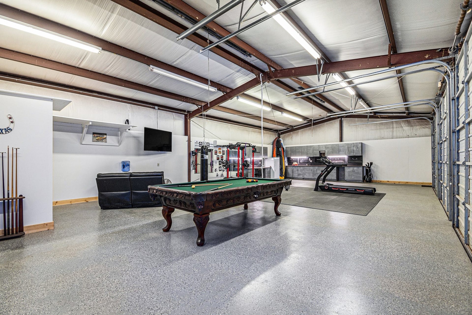 28126 Indigo Lake Court, Magnolia, TX 77355 So many possibilities for this amazing space.