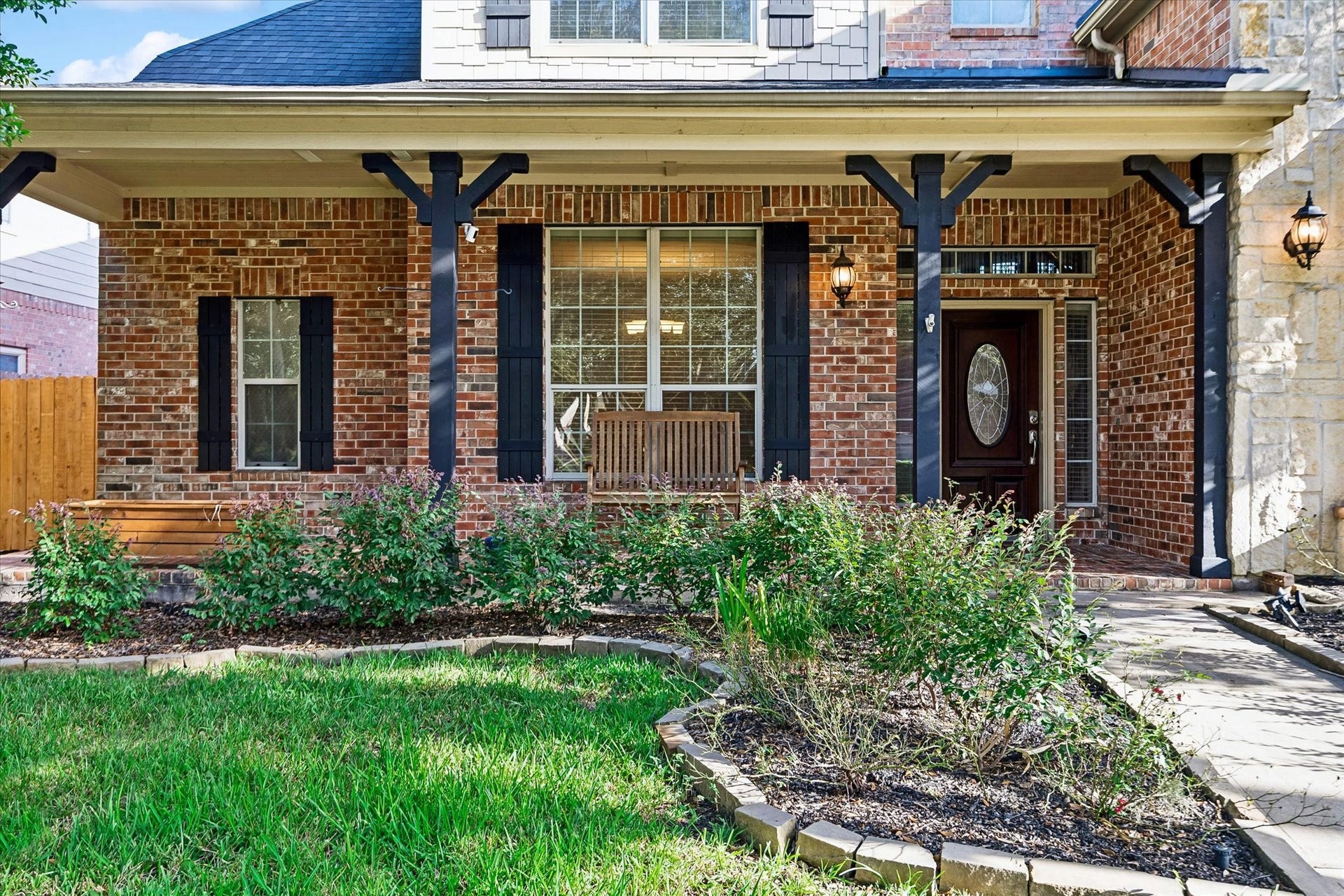 2902 Grand Mesa Pass, Missouri City, TX 77459 Classic curb appeal gets a practical boost with professional landscaping front and back, a full-yard sprinkler system, and WiFi-enabled garage doors. Thoughtful updates and well-maintained outdoor spaces add to the comfort and appeal of this inviting Sienna home, creating a welcoming setting both inside and out.