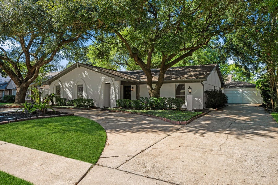 Property photo for 1110 Cheshire Lane, Houston, TX