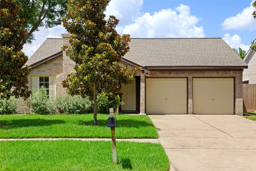 Property photo for 3107 Pecan Point Drive, Sugar Land, TX