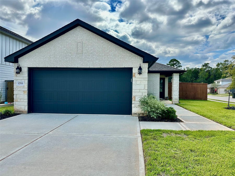 Property photo for 1753 Cayden oak, Conroe, TX
