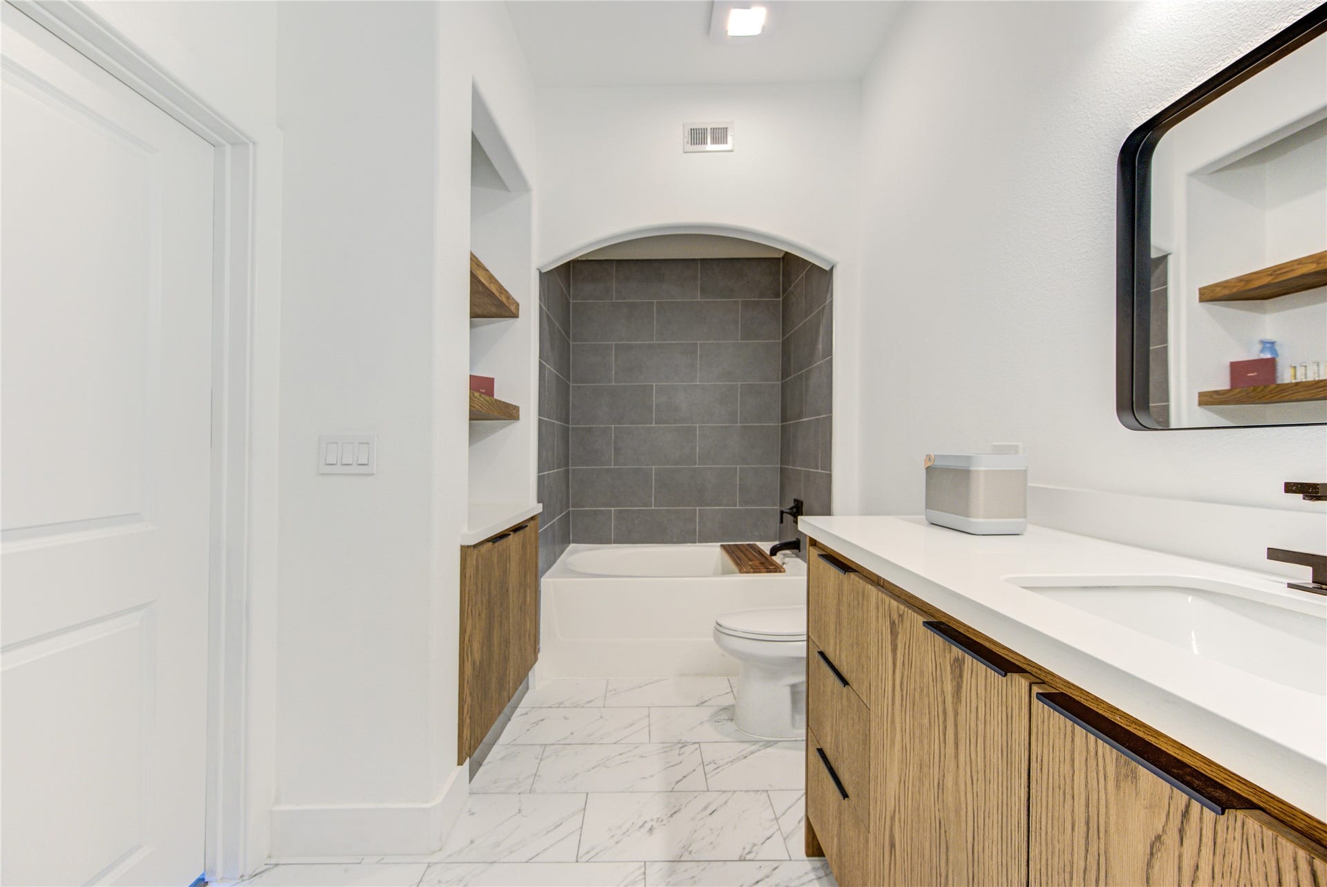 1901 Post Oak Boulevard, #3105, Houston, TX 77056 1901 Post Oak Boulevard, #3105, Houston, TX 77056