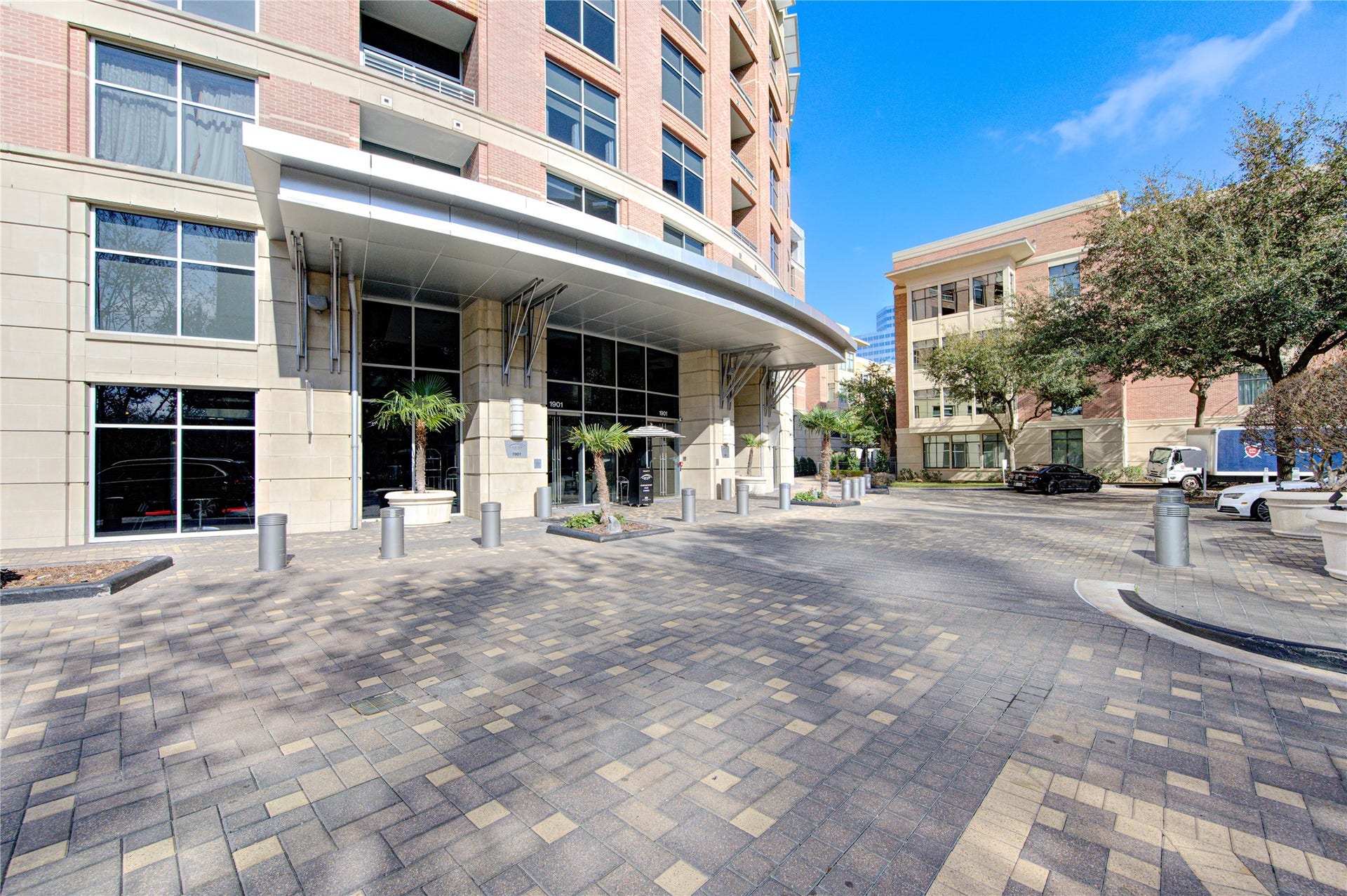 1901 Post Oak Boulevard, #3105, Houston, TX 77056 Valet parking available