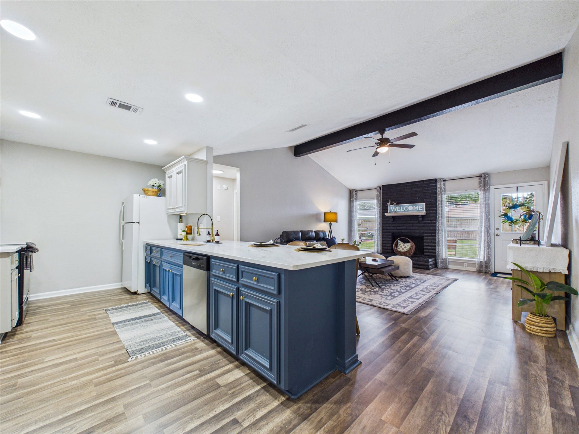 6209 Brookdale Drive, League City, TX 77573 The updated lighting throughout the home stands out in the kitchen.