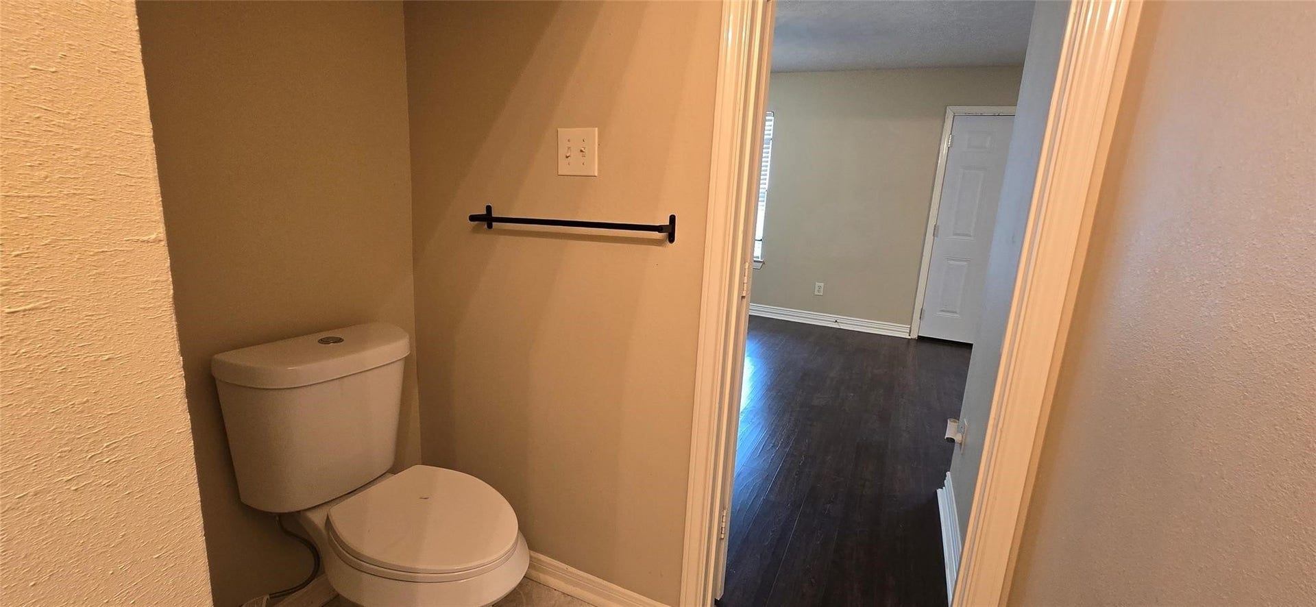 7929 Comal Street, Houston, TX 77051 Downstairs half bath.