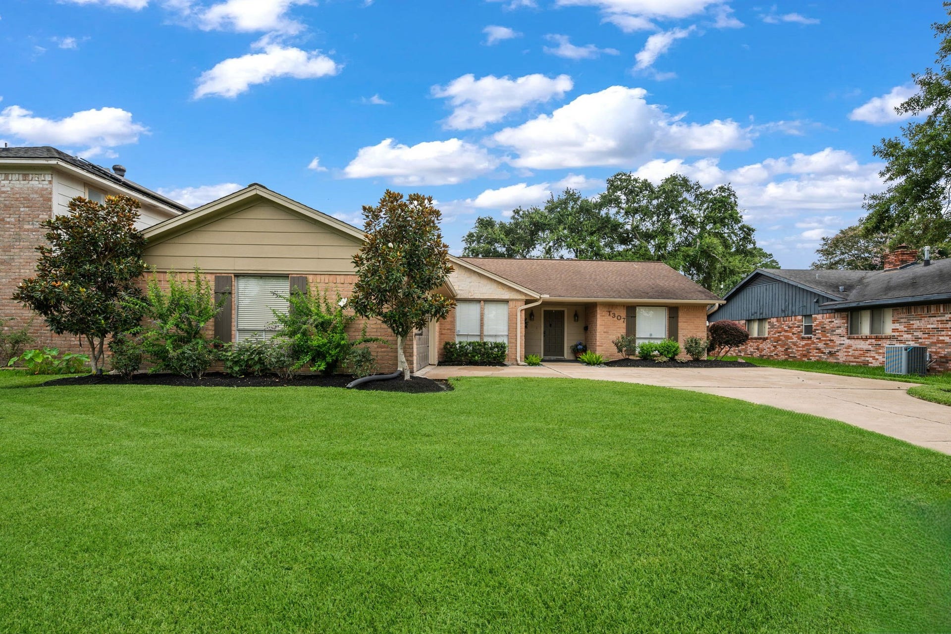 1307 Creek Hollow Drive, Seabrook, TX 77586 1307 Creek Hollow Drive, Seabrook, TX 77586