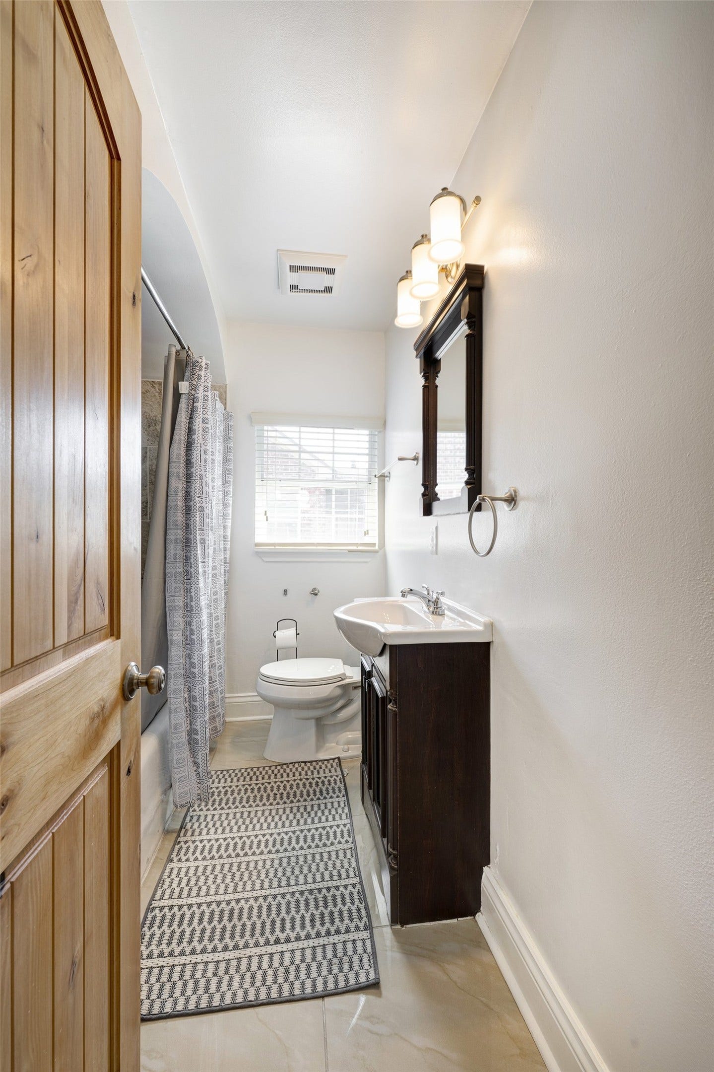 1811 Marshall Street, #B, Houston, TX 77098 1811 Marshall Street, #B, Houston, TX 77098