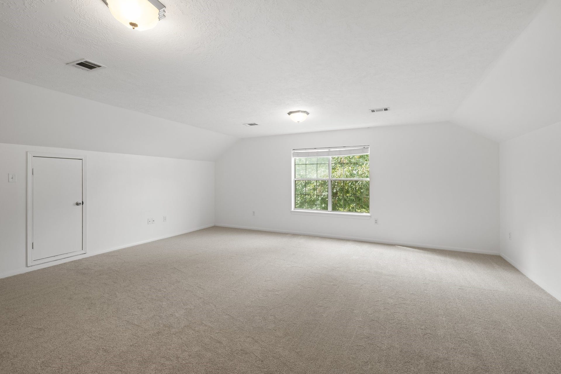 34310 High Point Drive, Magnolia, TX 77355 This versatile upstairs room offers endless possibilitiesideal as an extra bedroom, game room, or workout space to suit your family's needs.