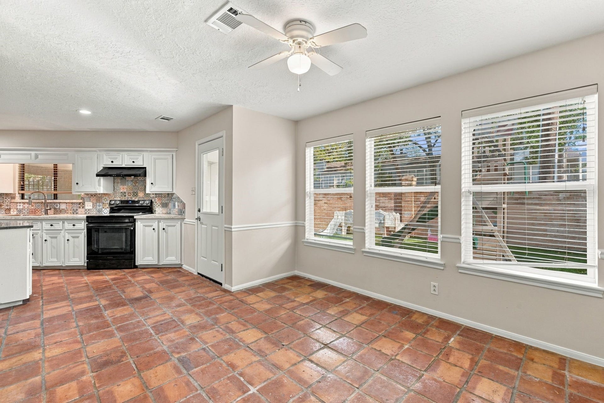 Additional view of the breakfast nook highlighting its spacious layout and inviting atmosphere.