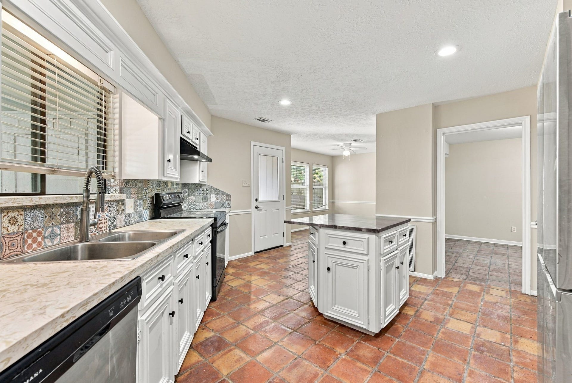 166 Old Bridge Lake, Houston, TX 77069