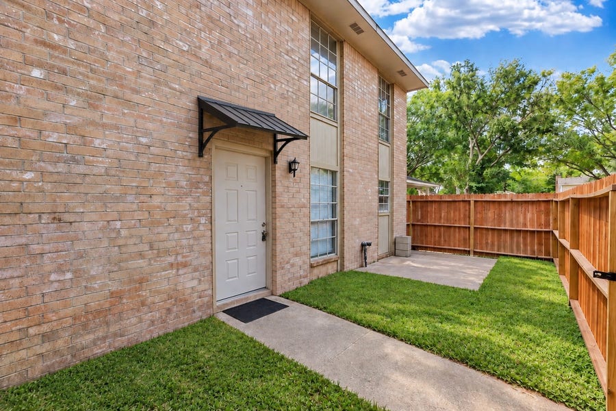 Property photo for 1926 Avenue B, Katy, TX