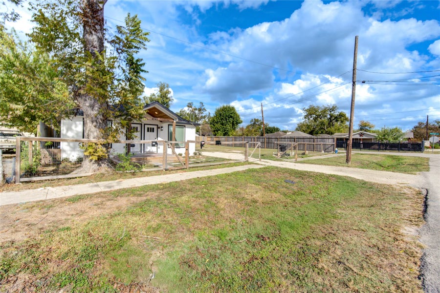 Property photo for 4049 Lucille Street, #ABC, Houston, TX