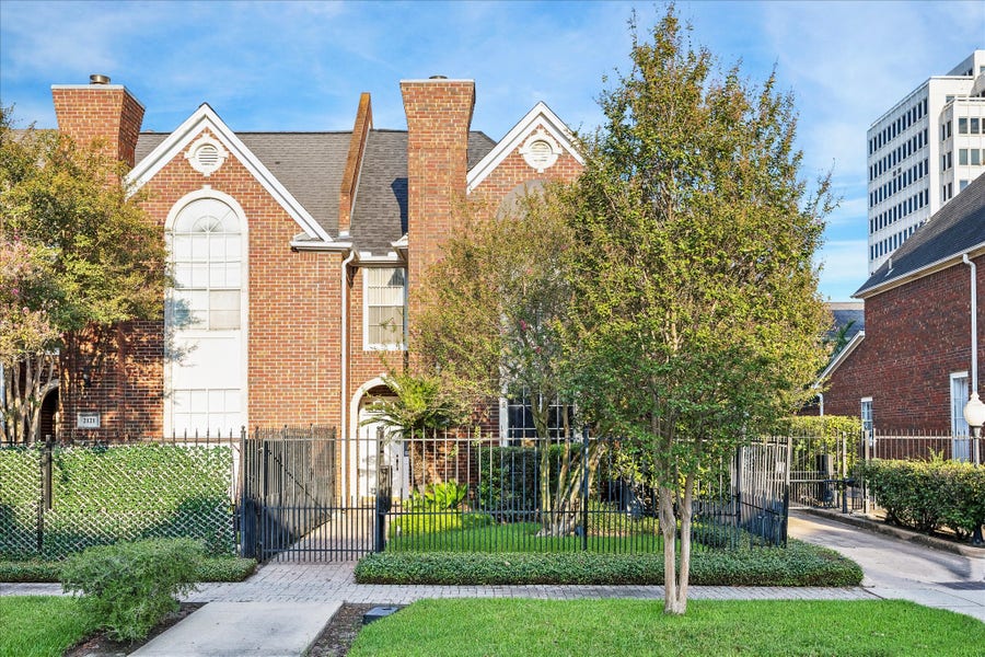 Property photo for 2123 PECKHAM Street, Houston, TX
