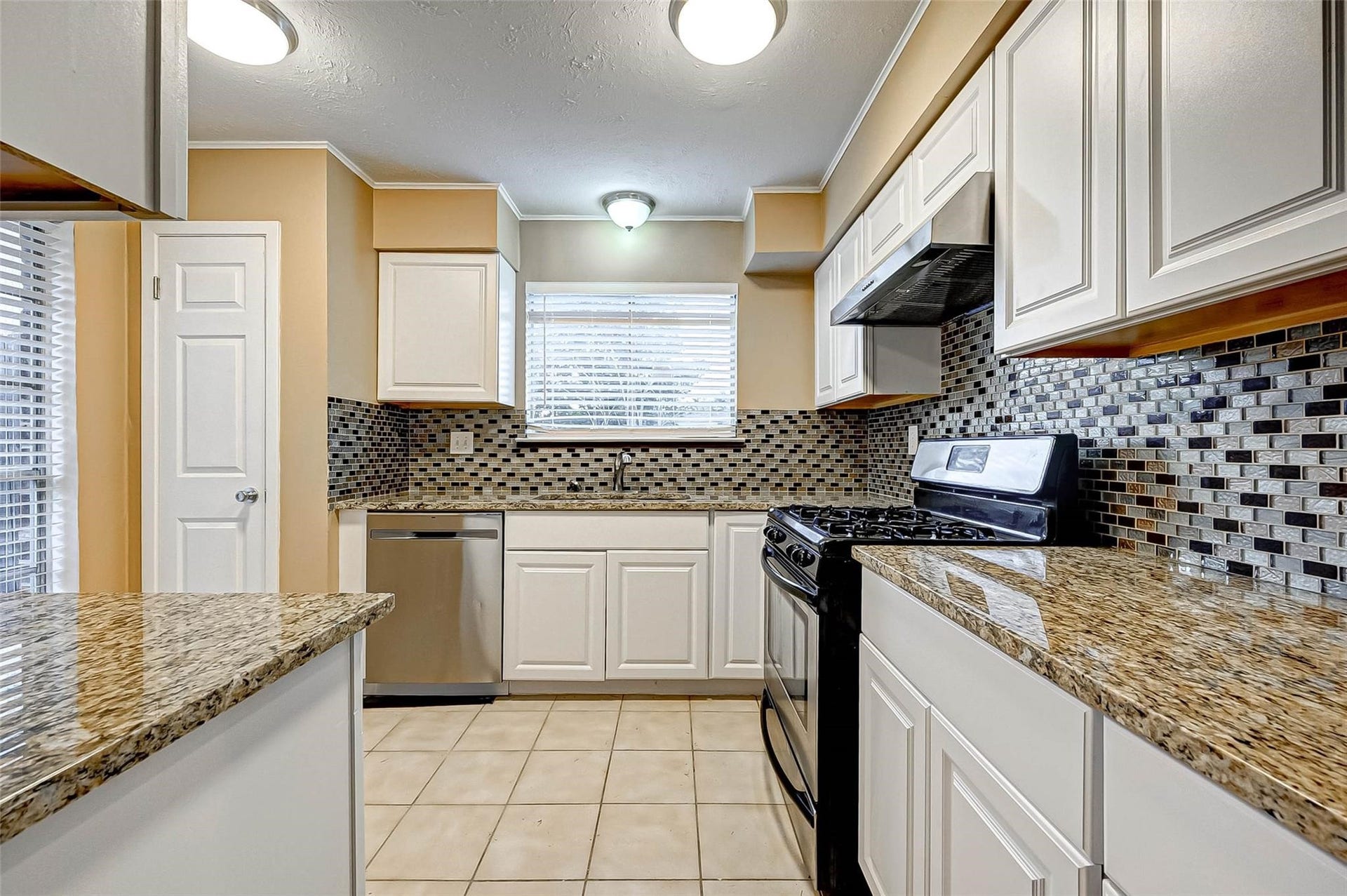 718 Beechbend Drive, Missouri City, TX 77489 718 Beechbend Drive, Missouri City, TX 77489
