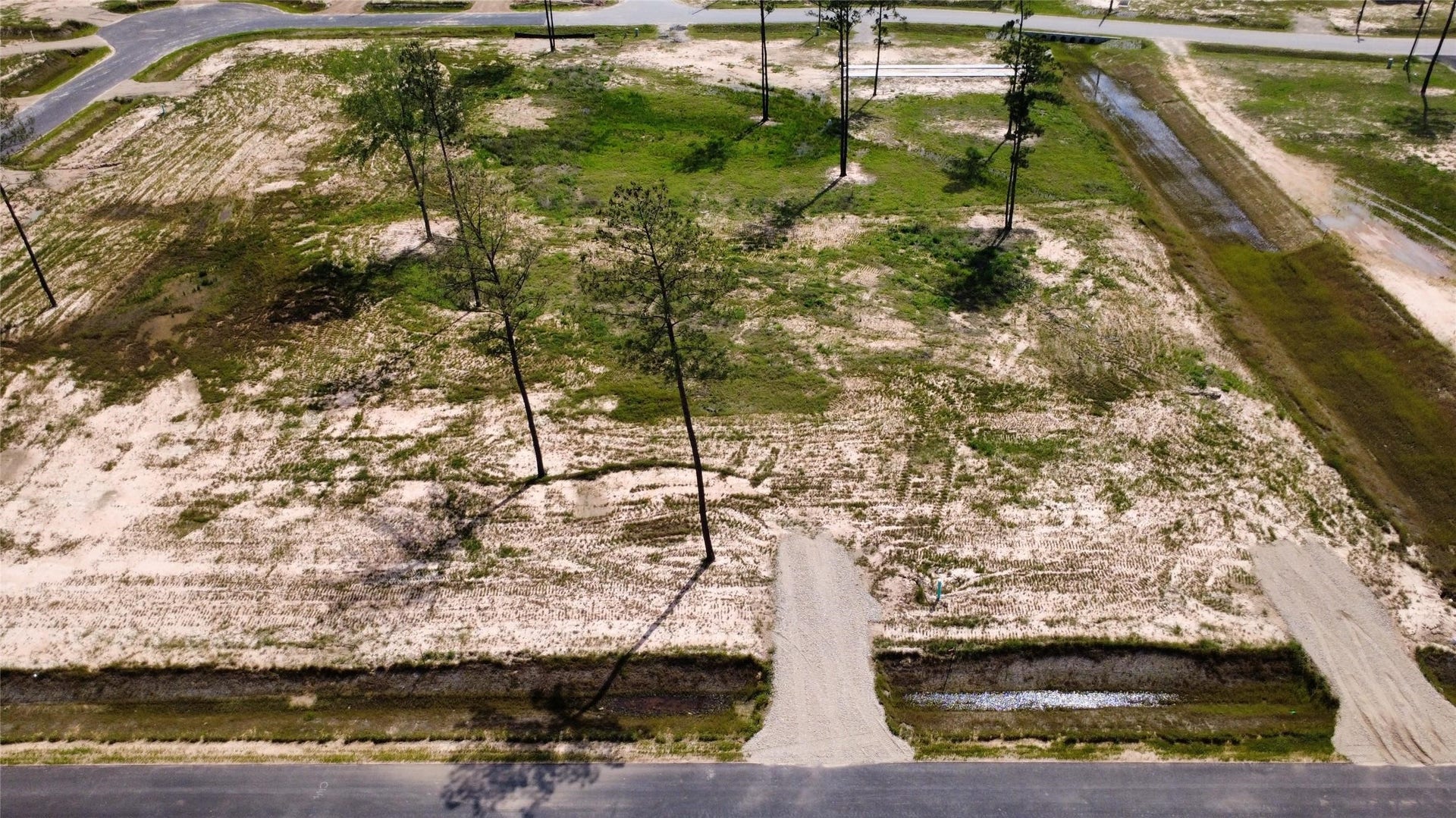 13049 Lewelling Drive, Conroe, TX 77306 13049 Lewelling Drive, Conroe, TX 77306