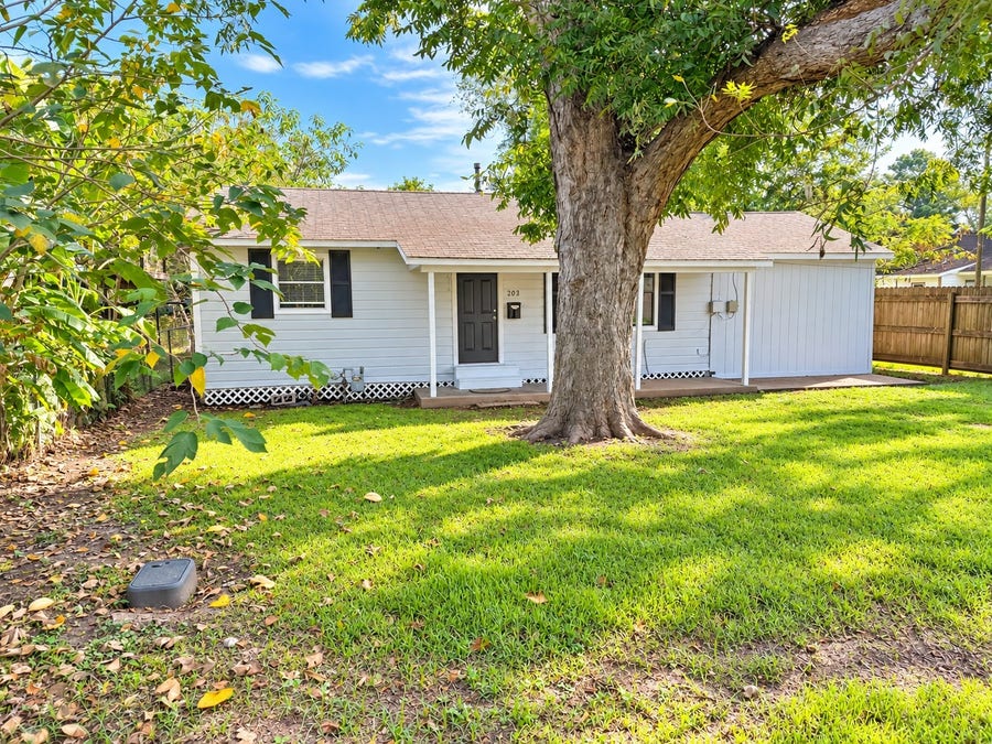 Property photo for 203 S Fig Street, Sweeny, TX