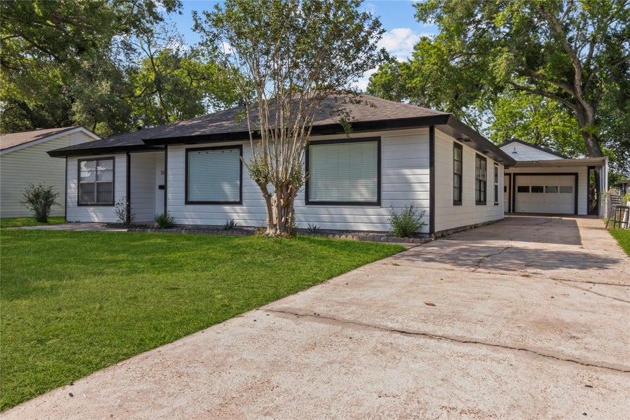 Property photo for 1006 S Shepherd Drive, Baytown, TX