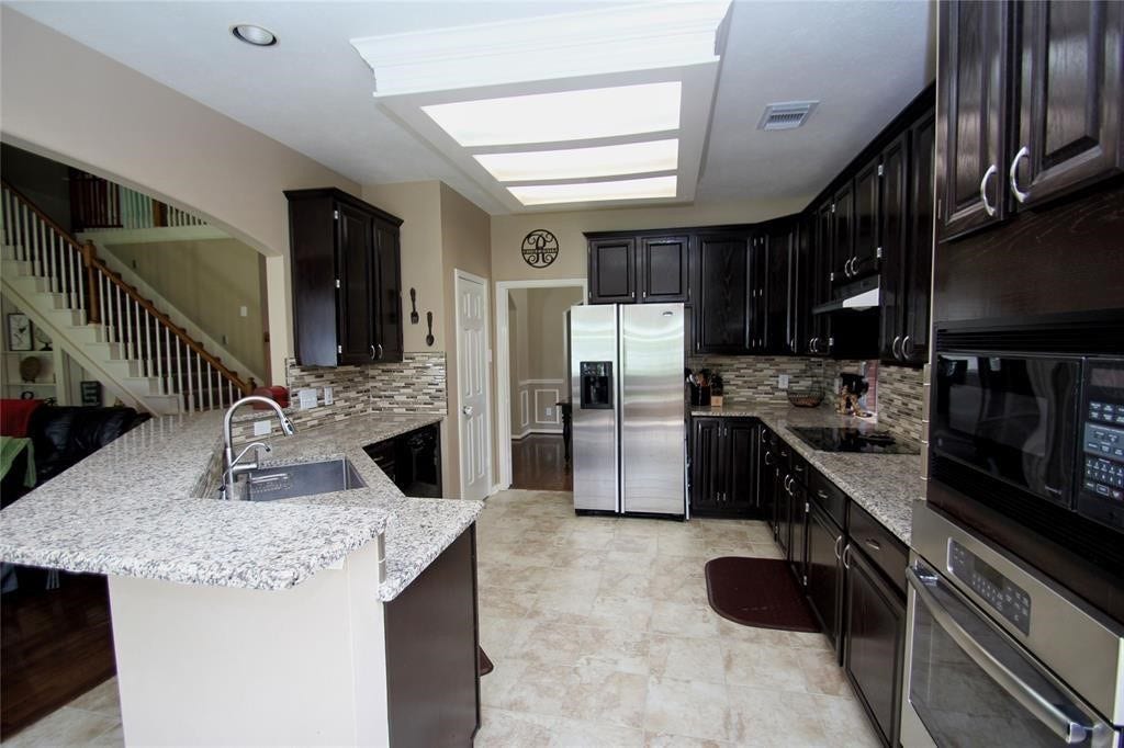 7114 Emerald Glen Drive, Sugar Land, TX 77479 7114 Emerald Glen Drive, Sugar Land, TX 77479