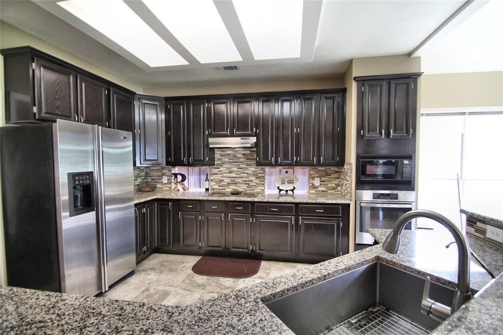 7114 Emerald Glen Drive, Sugar Land, TX 77479 7114 Emerald Glen Drive, Sugar Land, TX 77479