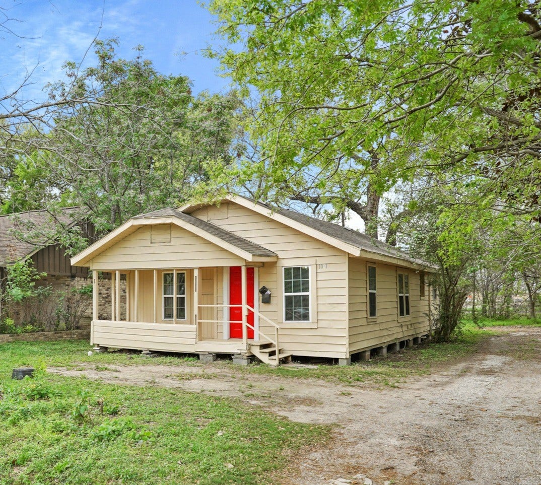 1001 Defender Street, Houston, TX 77029 1001 Defender Street, Houston, TX 77029