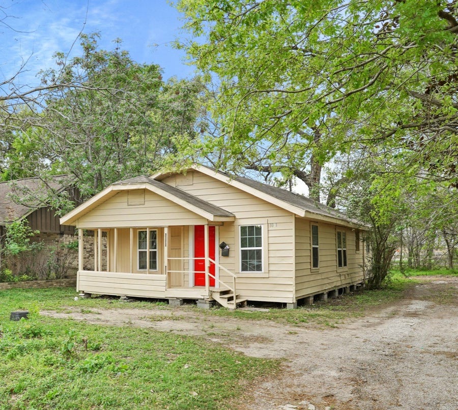 Property photo for 1001 Defender Street, Houston, TX