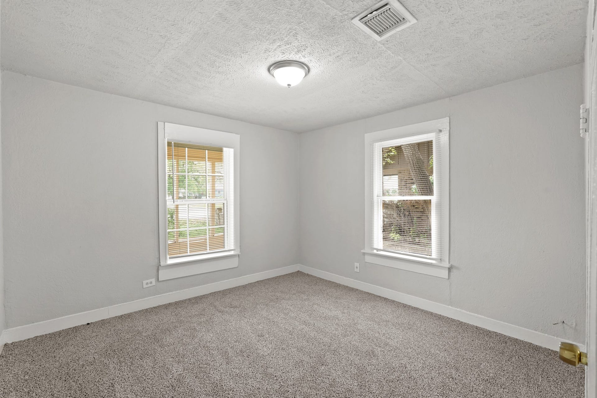 1001 Defender Street, Houston, TX 77029 1001 Defender Street, Houston, TX 77029