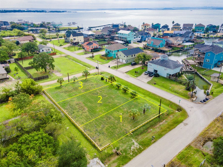 Property photo for Lot 3 Avenue L, Bacliff, TX