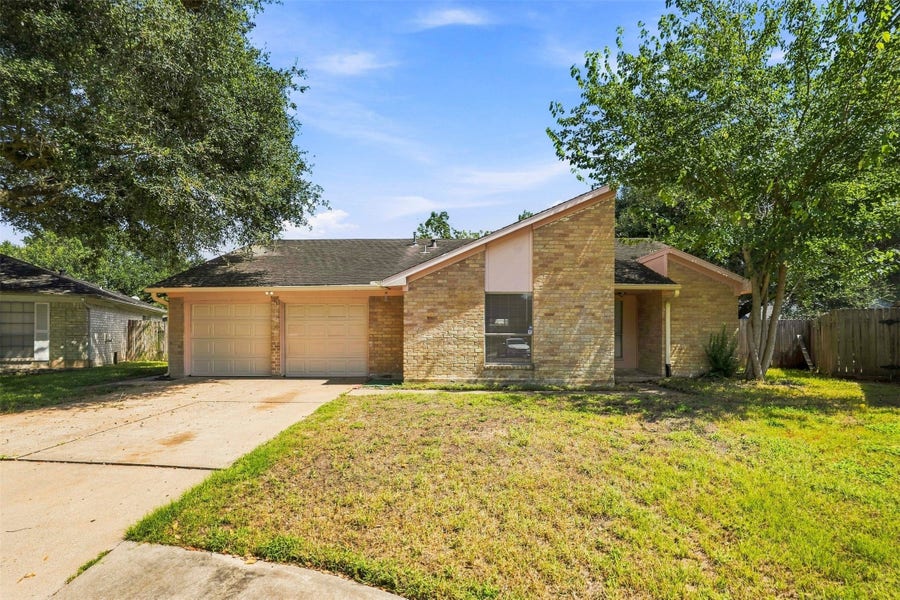 Property photo for 703 Conestoga Circle, Katy, TX