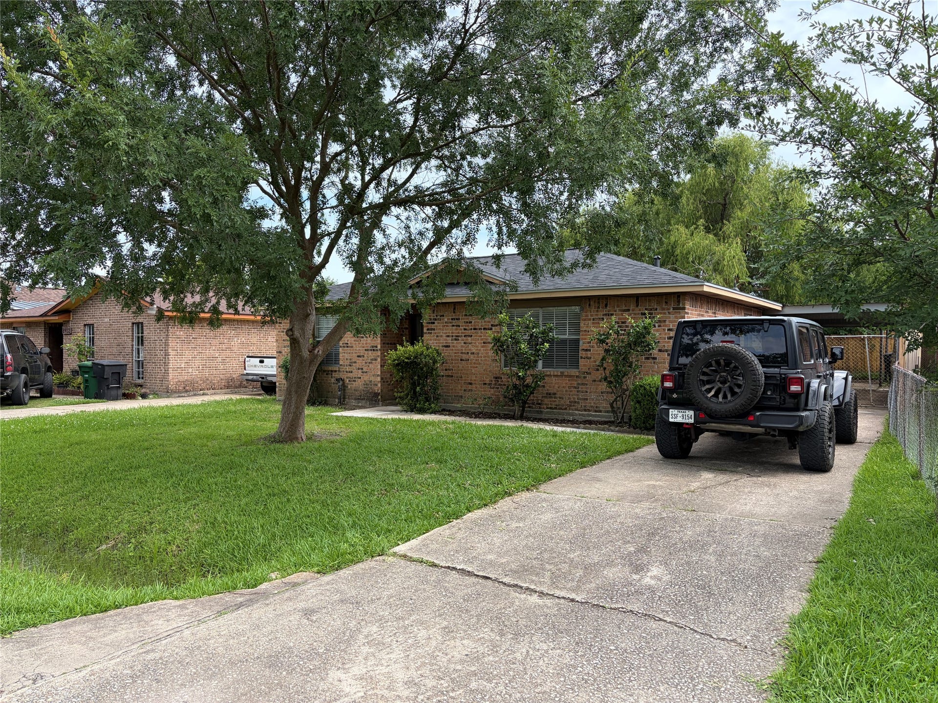 8842 Barton Street, Houston, TX 77075