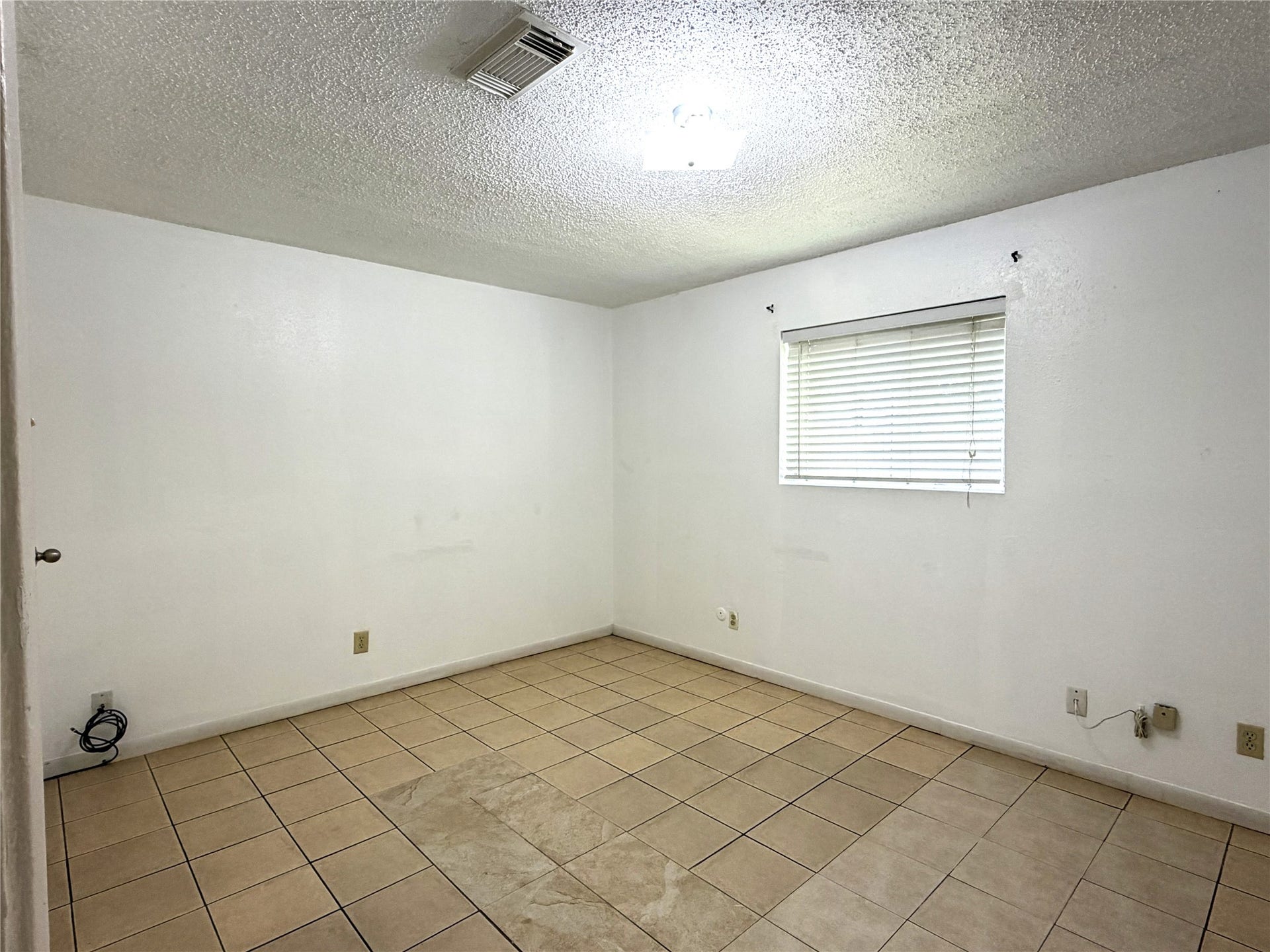 8842 Barton Street, Houston, TX 77075