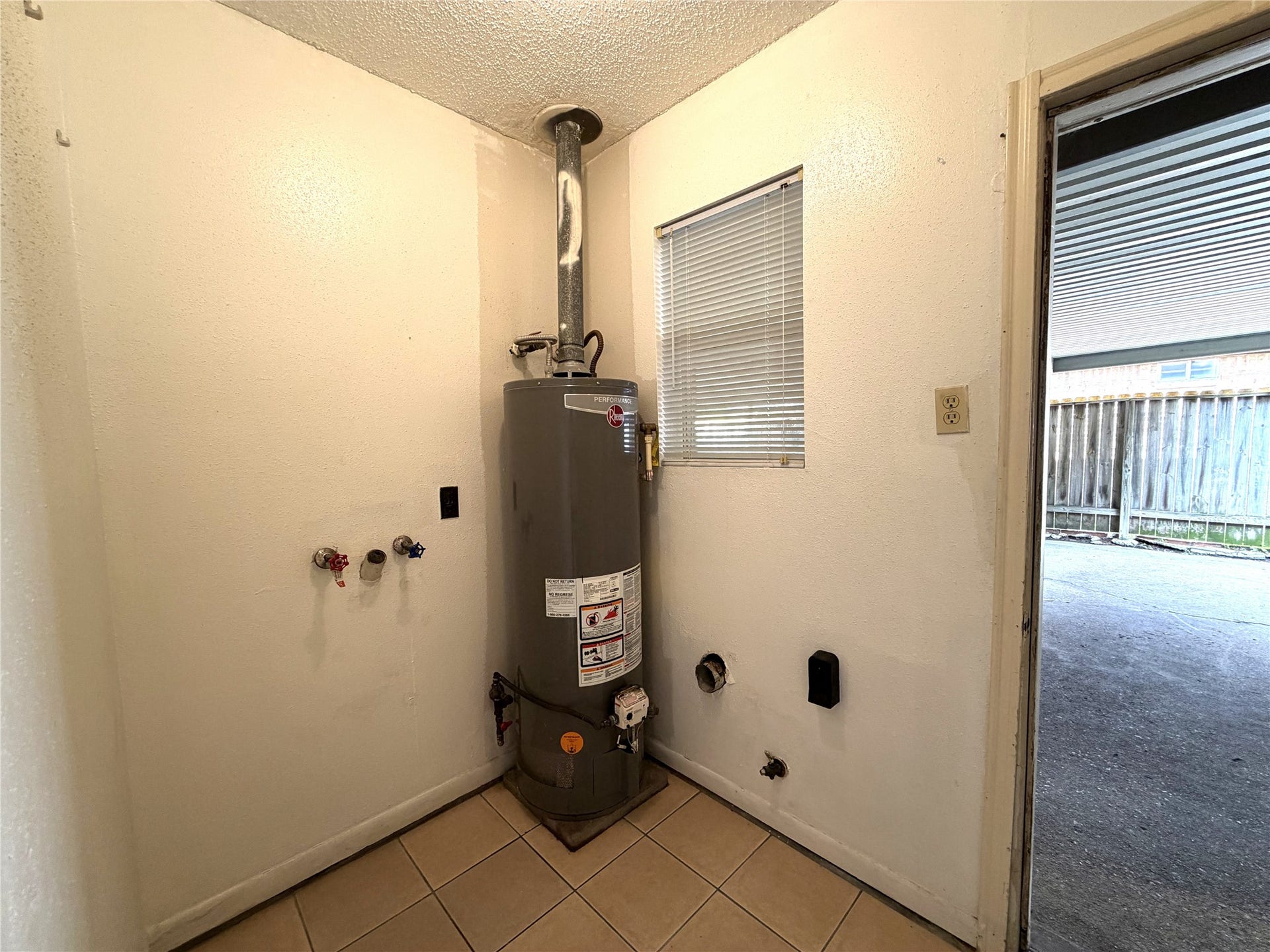 8842 Barton Street, Houston, TX 77075