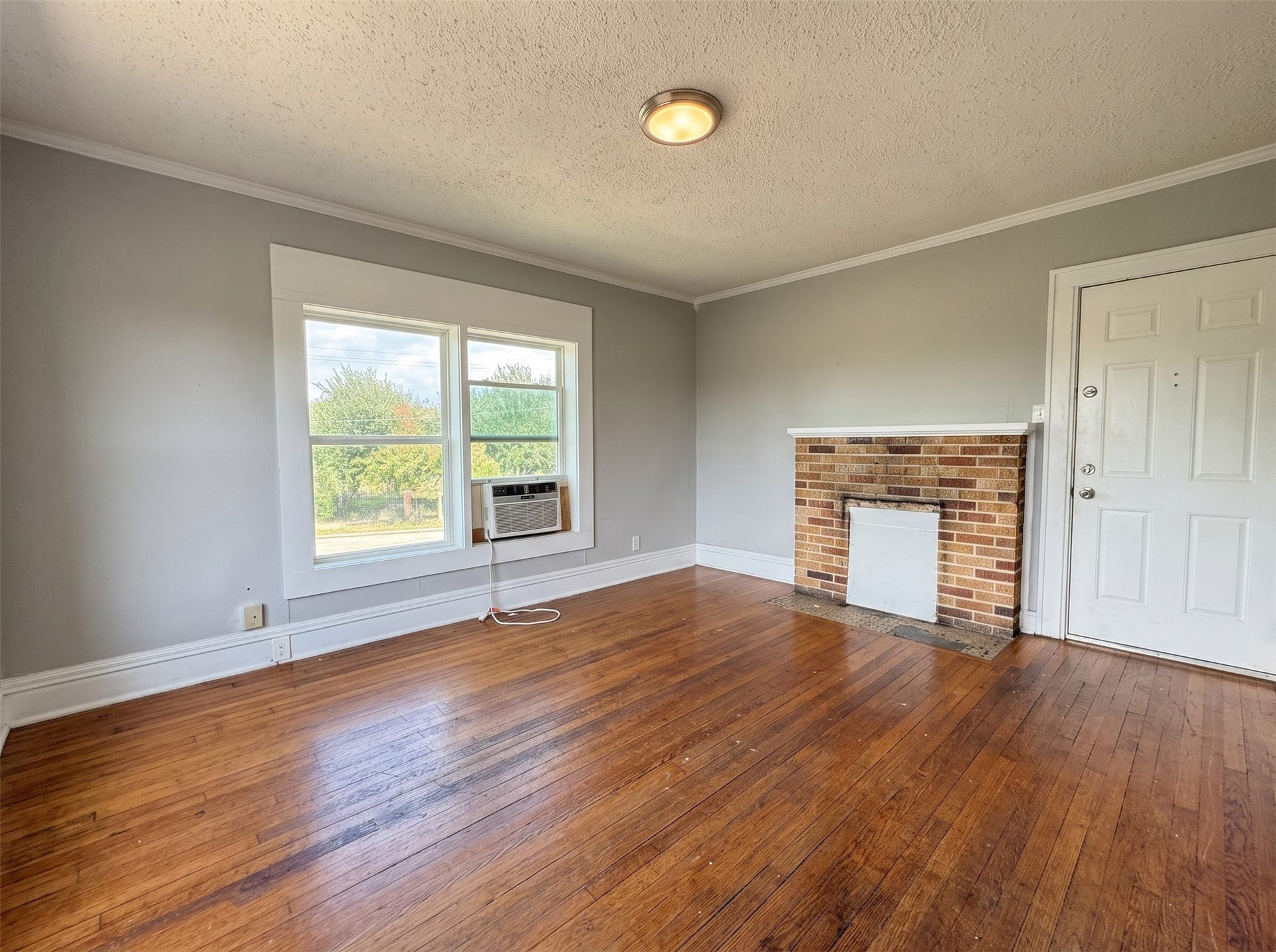 5028 Stimson Street, Houston, TX 77023 Living Area