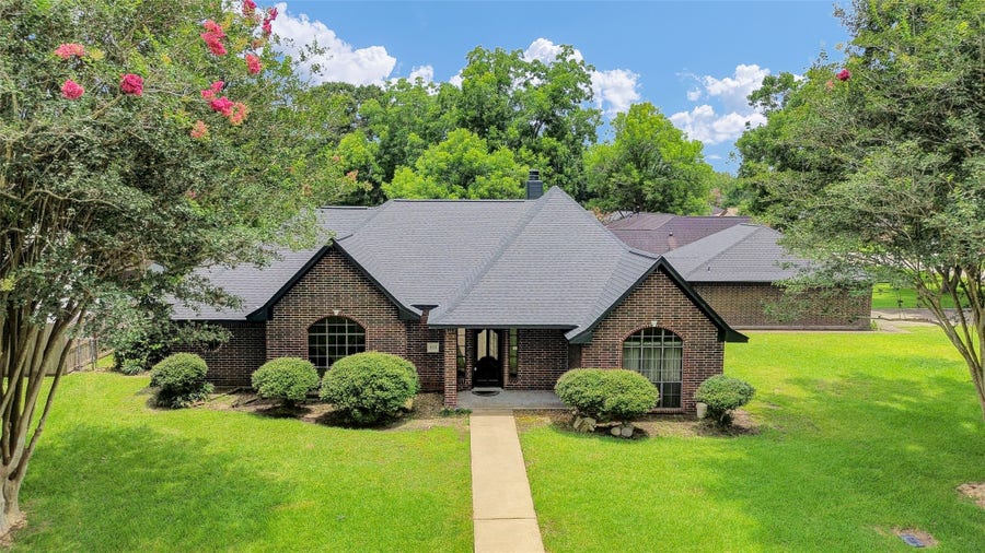 Property photo for 301 Jansen Dr Drive, West Columbia, TX