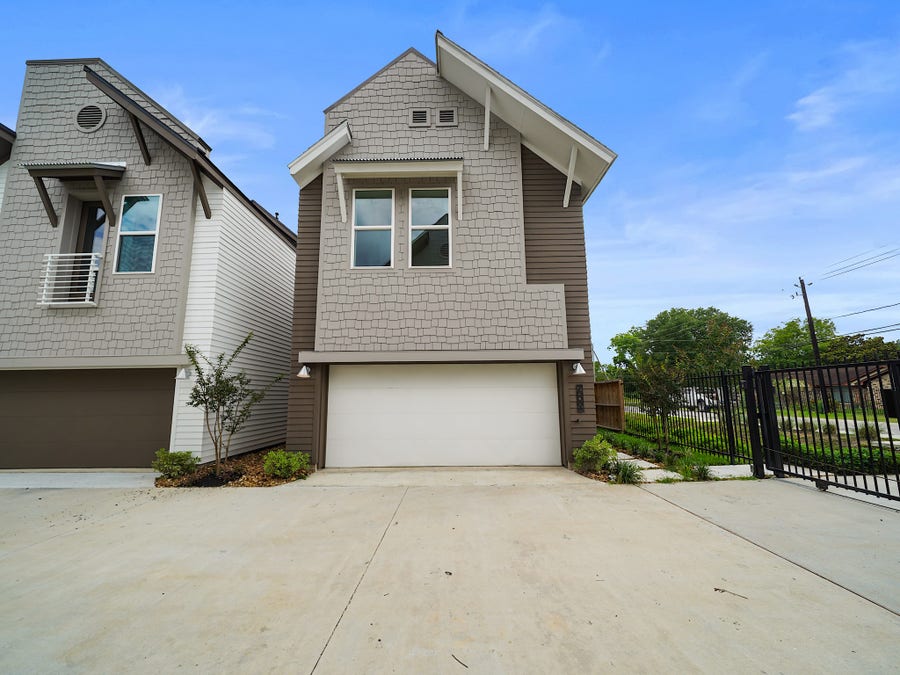 Property photo for 7504 Carver Road, #B, Houston, TX
